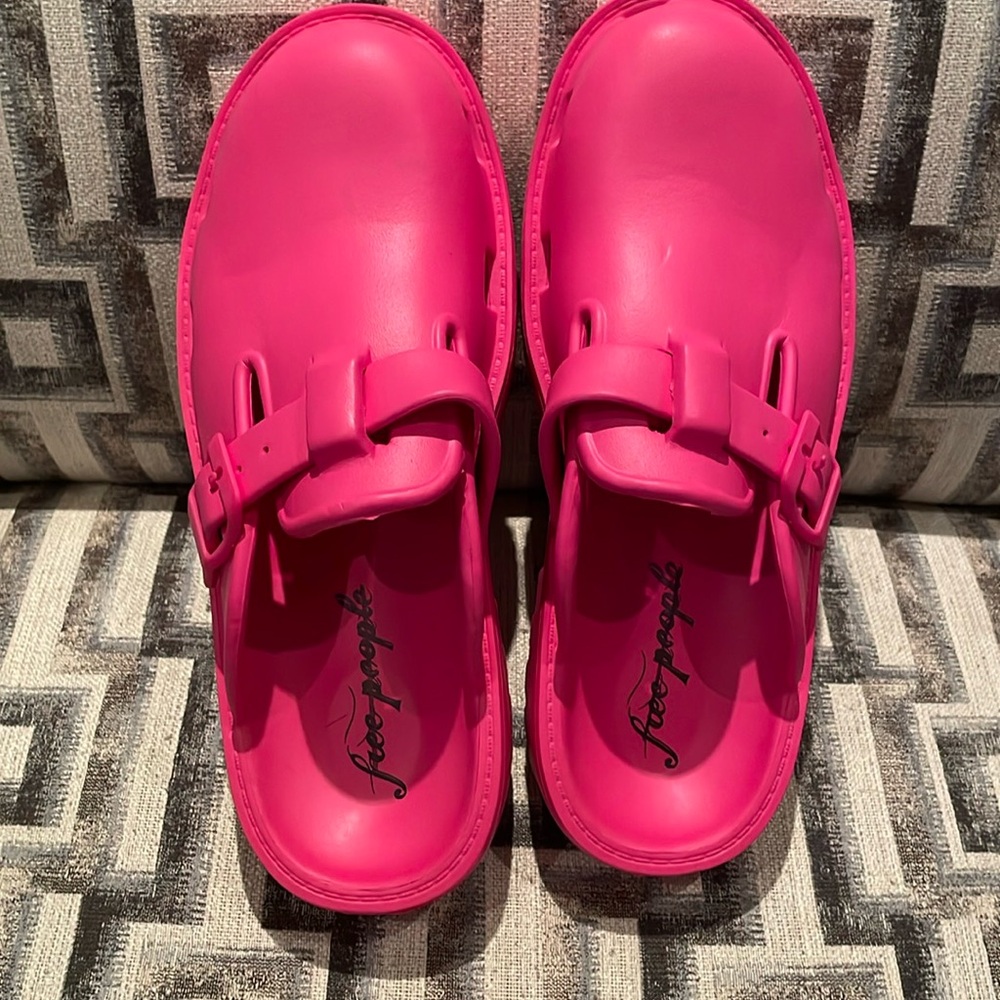 Free People pink/rose Size 40 clog